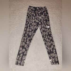 Girls Clothes * Grey Yoga Pants * Size XS (6) * The North Face * Active Wear *
